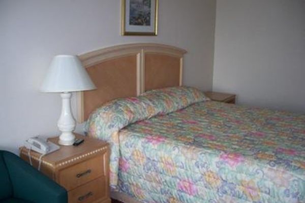 Americas Best Value Inn V1305 (Evergreen)